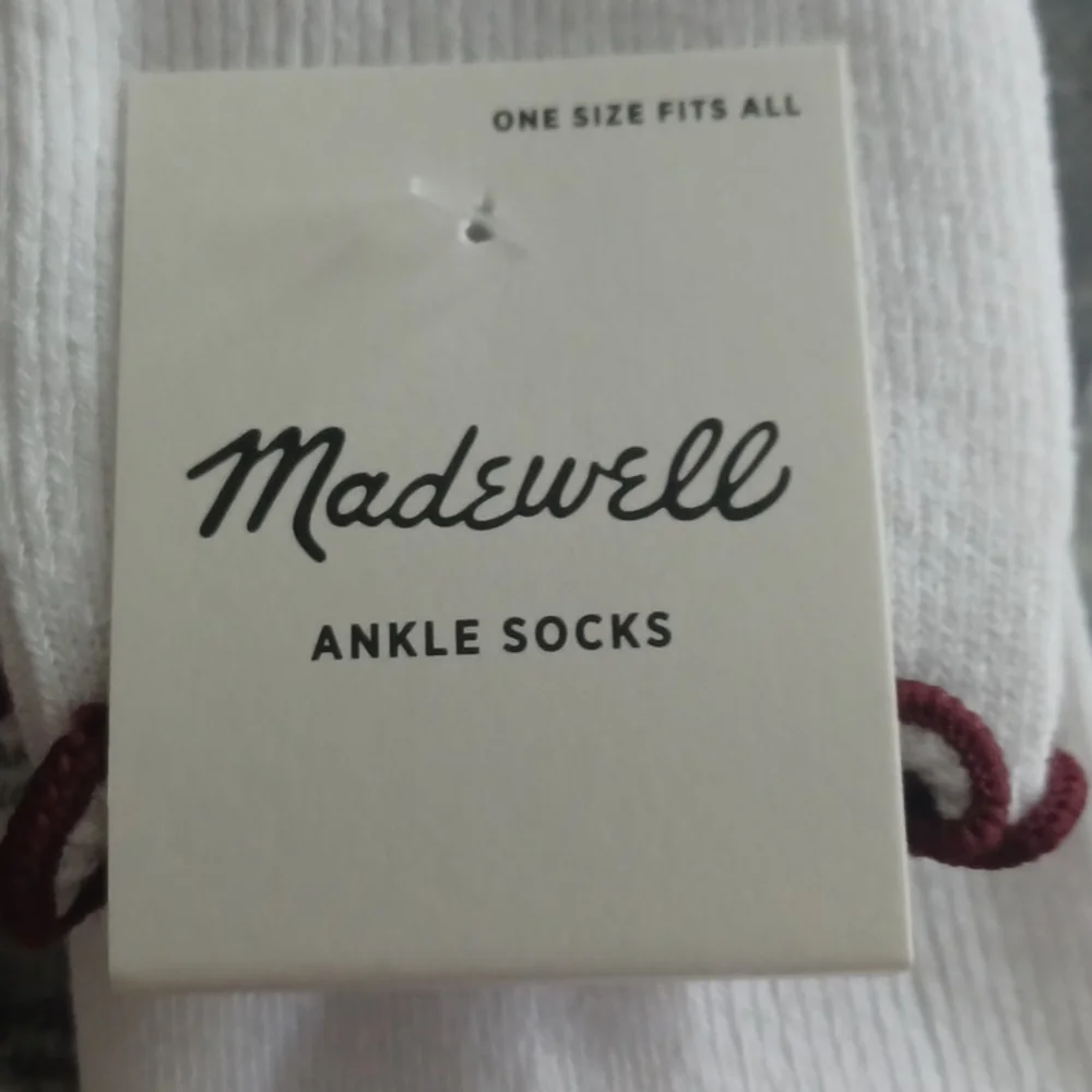 New Madewell Ruffle-Trim Ankle Socks Dusty Merlot
